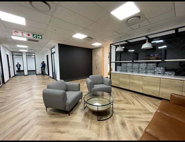 300.65M² OFFICE TO LET IN RIVONIA